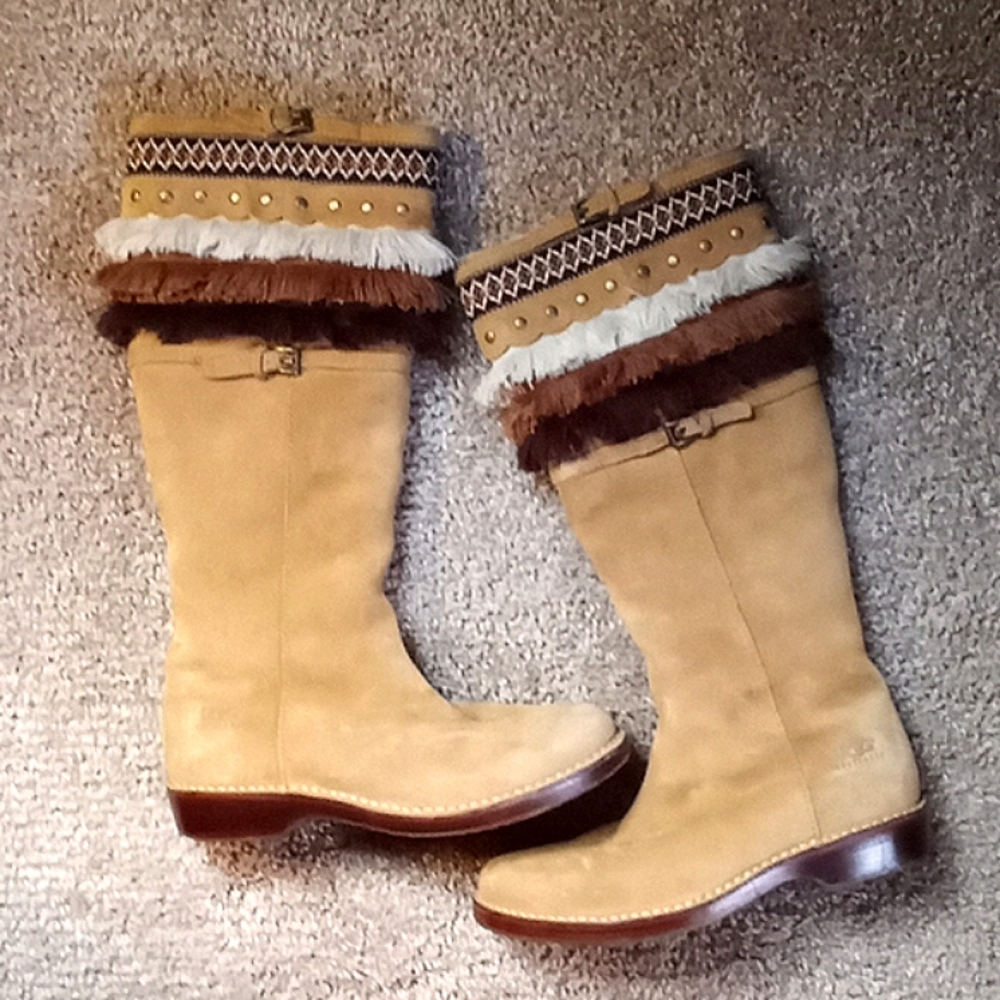 UGG Kiera Boots Suede Leather and Wool Sherpa lined - Size 7